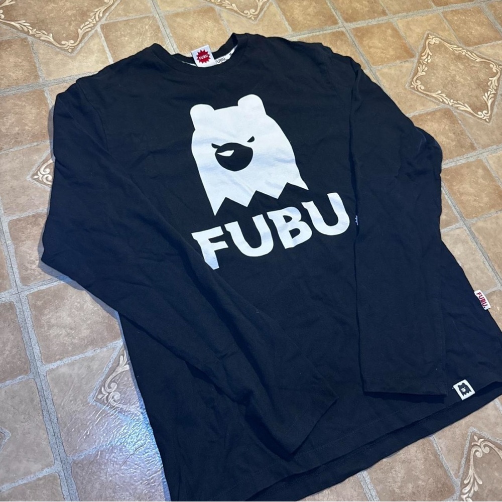 Vintage Y2K FUBU Long Sleeve T-Shirt |
Bear Logo Graphic | Size M.